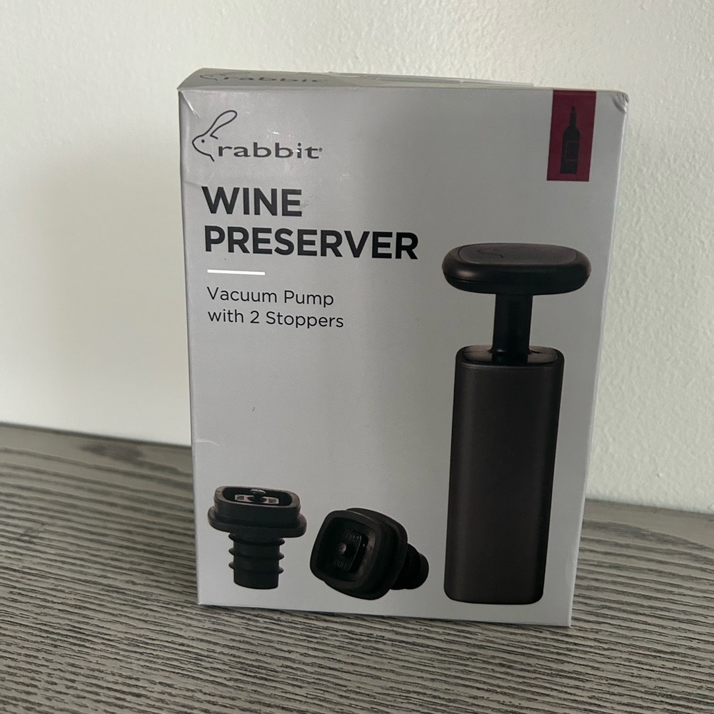 Rabbit Wine Preserver